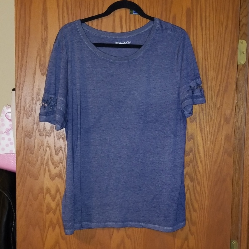 Mudd tshirt